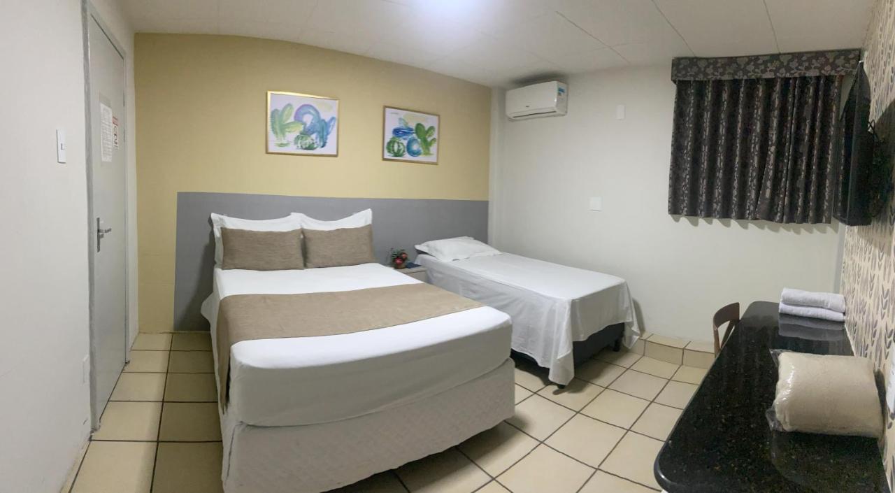 Center Plaza Hotel Каруару Екстериор снимка