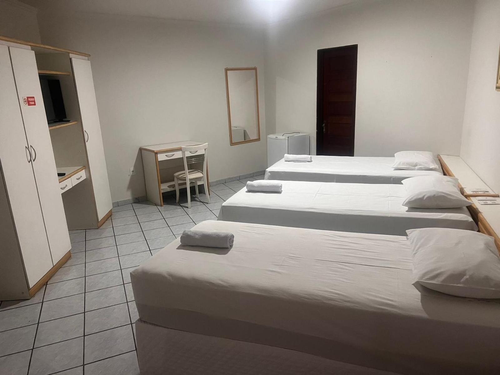 Center Plaza Hotel Каруару Екстериор снимка